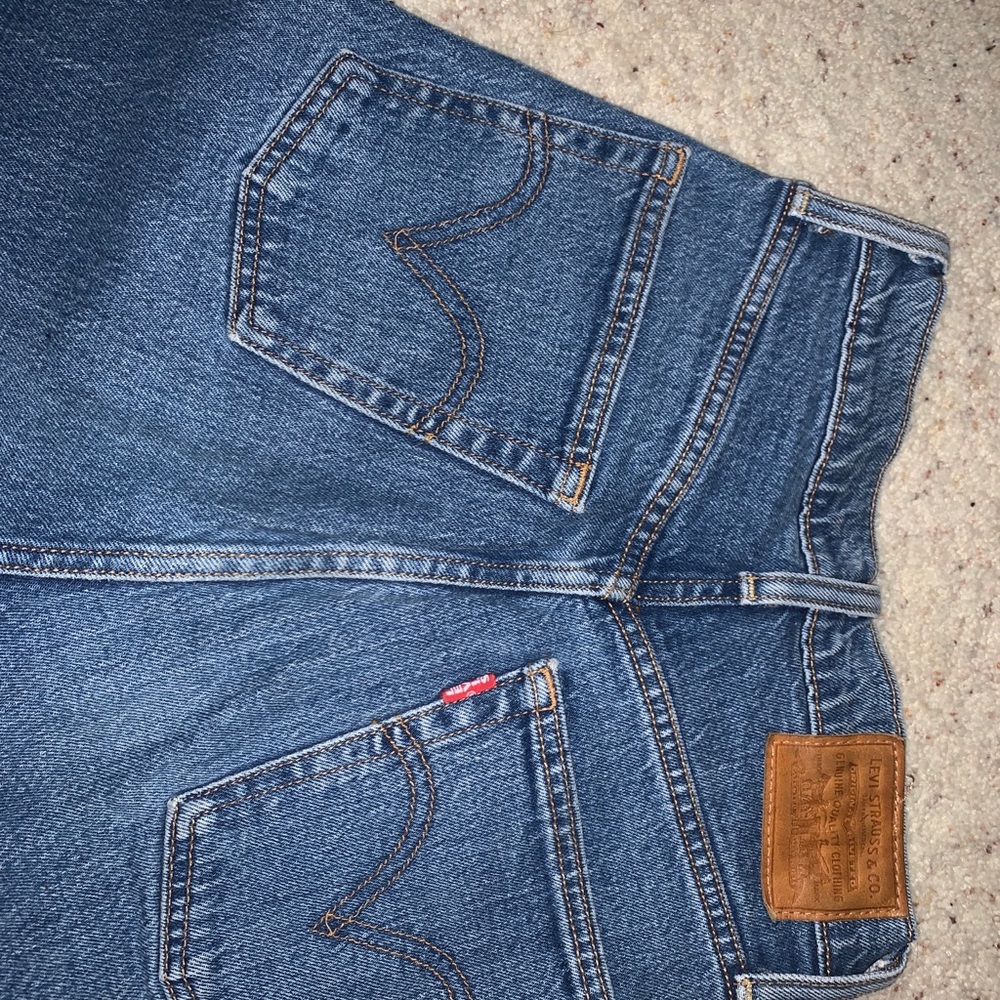 Straight Leg Levi’s Jeans